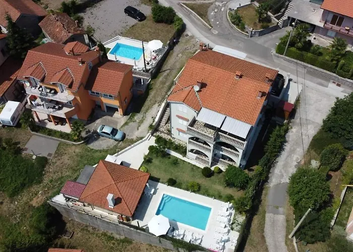 Apartments Ljubas