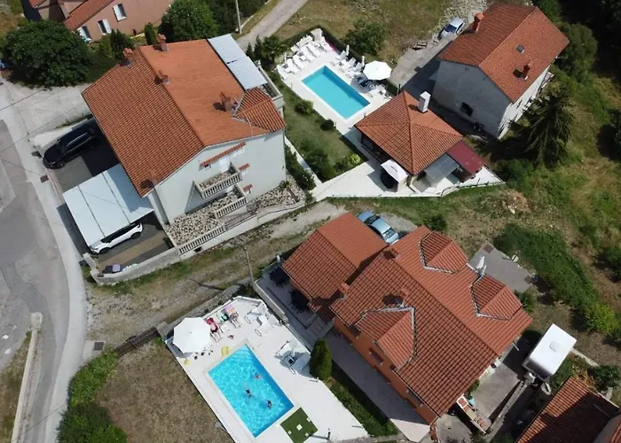 Apartments Ljubas